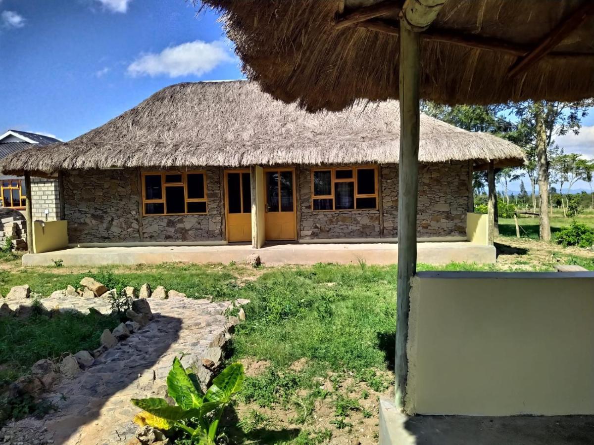 Le Tai Village Resort Near Solio Game Reserve Mweiga Exteriör bild