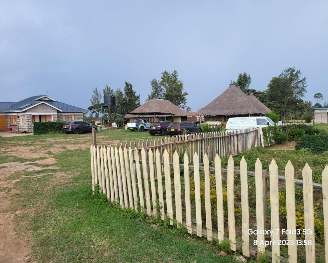 Le Tai Village Resort Near Solio Game Reserve Mweiga Exteriör bild