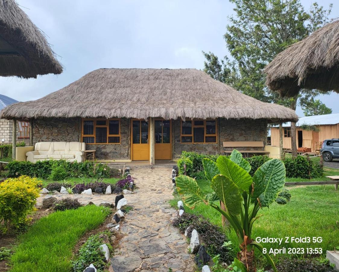 Le Tai Village Resort Near Solio Game Reserve Mweiga Exteriör bild